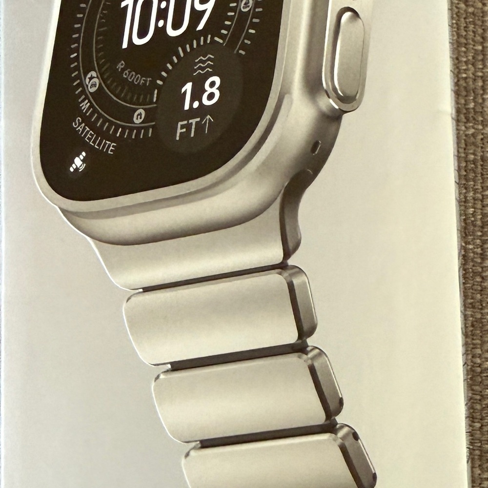 Nomad Stratos Band Apple Watch Ultra - Silver Titanium